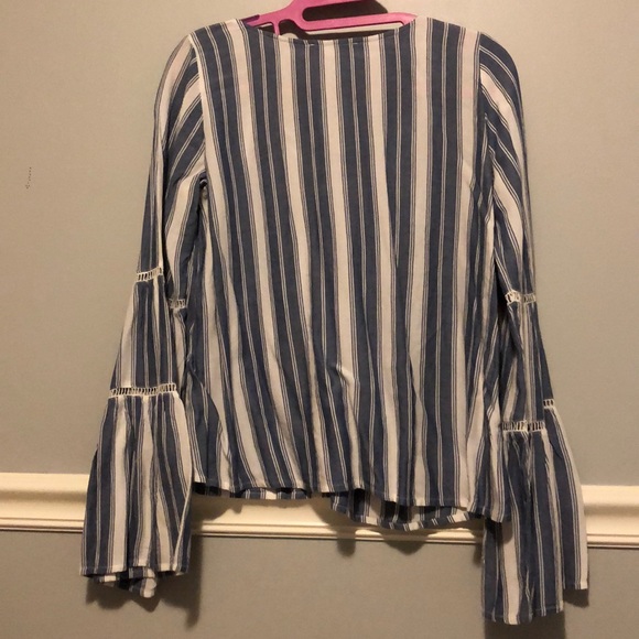 Women’s Never been worn blue and white top. - Picture 2 of 2
